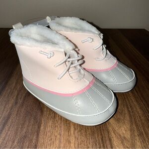 🆕NWT Carter's Baby Girl Boots size 9-12 months